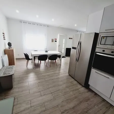 Casa de Férias Dos Limites Espinho (Aveiro)
